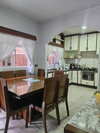 Imagem Casa com 4 Quartos à Venda, 180 m² em Boqueirão - Curitiba Imagem Casa com 4 Quartos à Venda, 180 m² em Boqueirão - Curitiba
