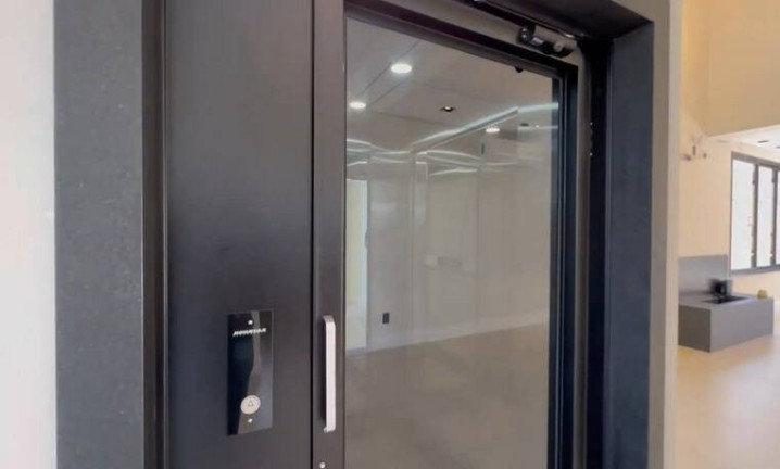 Imagem Casa com 3 Quartos à Venda, 302 m² em Swiss - Campinas Imagem Casa com 3 Quartos à Venda, 302 m² em Swiss - Campinas