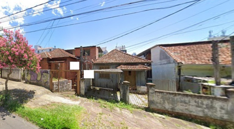 Imagem Casa com 2 Quartos à Venda, 820 m² em Passo Da Areia - Porto Alegre Imagem Casa com 2 Quartos à Venda, 820 m² em Passo Da Areia - Porto Alegre