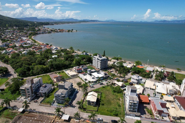 Imagem Casa com 2 Quartos à Venda, 130 m² em Praia De Fora - Palhoça