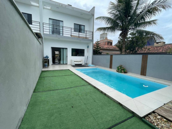Imagem Sobrado com 3 Quartos à Venda, 129 m² em Itacolomi - Piçarras Imagem Sobrado com 3 Quartos à Venda, 129 m² em Itacolomi - Piçarras