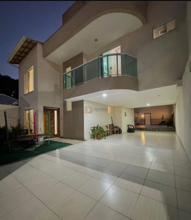Casa com 3 Quartos à Venda, 320 m² em Porto Canoa - Serra