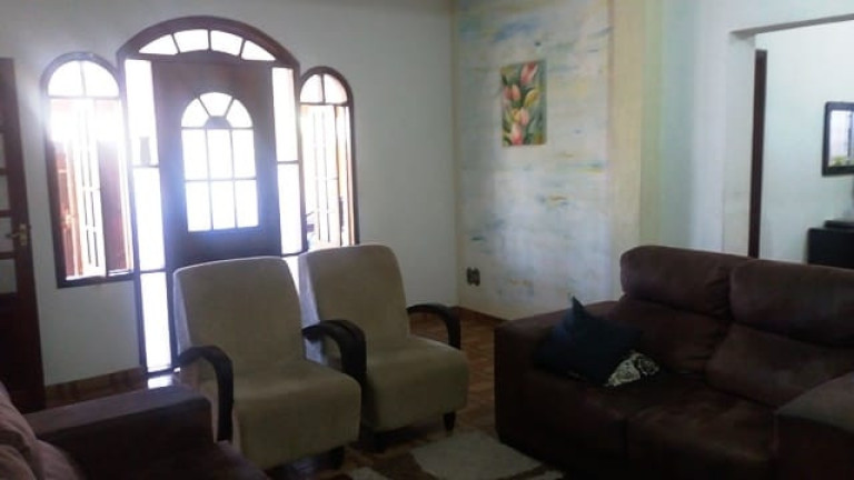 Imagem Casa com 3 Quartos à Venda, 178 m² em Santana - Pindamonhangaba Imagem Casa com 3 Quartos à Venda, 178 m² em Santana - Pindamonhangaba
