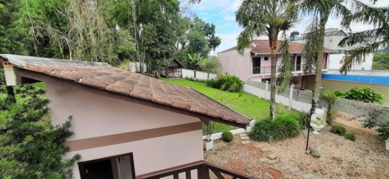 Imagem Sobrado com 4 Quartos à Venda, 269 m² em Santa Catarina - Joinville Imagem Sobrado com 4 Quartos à Venda, 269 m² em Santa Catarina - Joinville