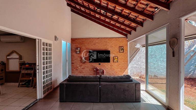 Imagem Casa com 3 Quartos à Venda, 180 m² em Carandá Bosque Ii - Campo Grande Imagem Casa com 3 Quartos à Venda, 180 m² em Carandá Bosque Ii - Campo Grande
