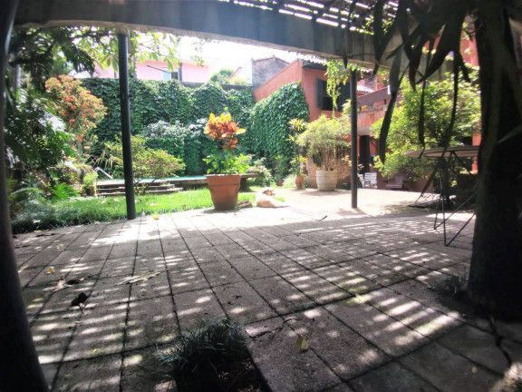 Imagem Casa com 5 Quartos à Venda, 300 m² em Pacaembu - São Paulo Imagem Casa com 5 Quartos à Venda, 300 m² em Pacaembu - São Paulo