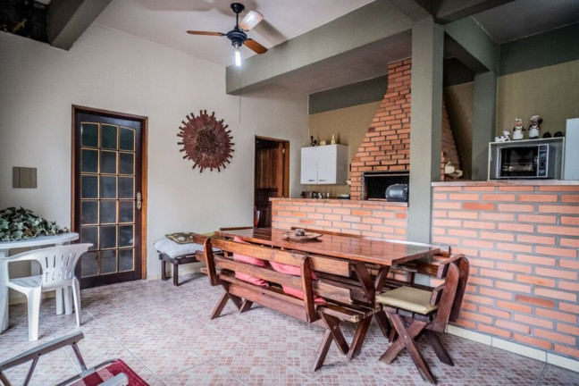 Imagem Imóvel com 4 Quartos à Venda,  em Sarandi - Porto Alegre