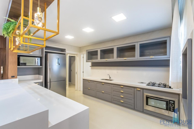 Imagem Apartamento com 3 Quartos à Venda, 130 m² em Centro - Balneário Camboriú