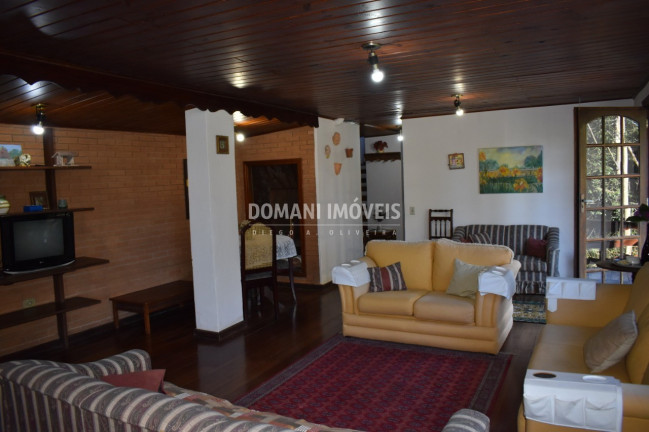 Imagem Casa com 4 Quartos à Venda, 93 m² em Região Do Vale Encantado - Campos Do Jordão Imagem Casa com 4 Quartos à Venda, 93 m² em Região Do Vale Encantado - Campos Do Jordão