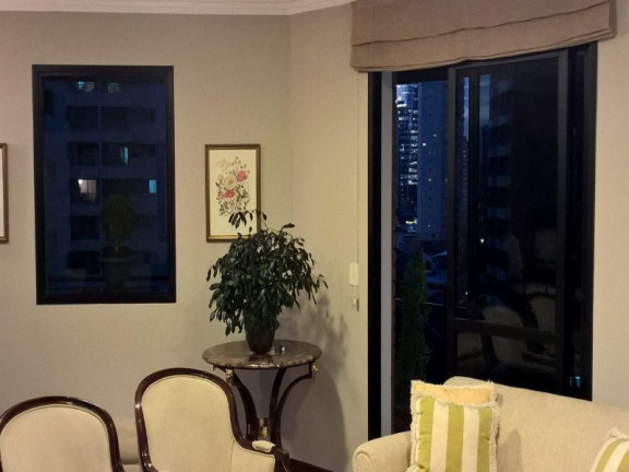 Imagem Imóvel com 4 Quartos à Venda, 205 m² em Vila Nova Conceição - São Paulo