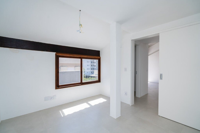 Imagem Apartamento com 3 Quartos à Venda, 244 m² em Auxiliadora - Porto Alegre