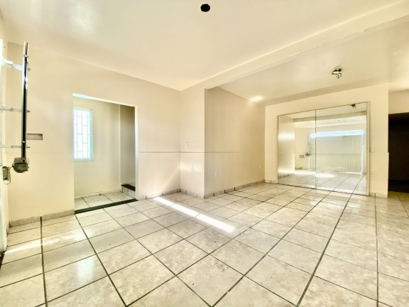 Imagem Casa com 3 Quartos à Venda, 350 m² em Bela Vista - São José