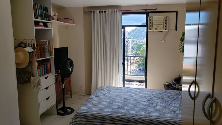 Imagem Imóvel com 4 Quartos à Venda, 305 m² em Jacarepaguá - Rio De Janeiro Imagem Imóvel com 4 Quartos à Venda, 305 m² em Jacarepaguá - Rio De Janeiro