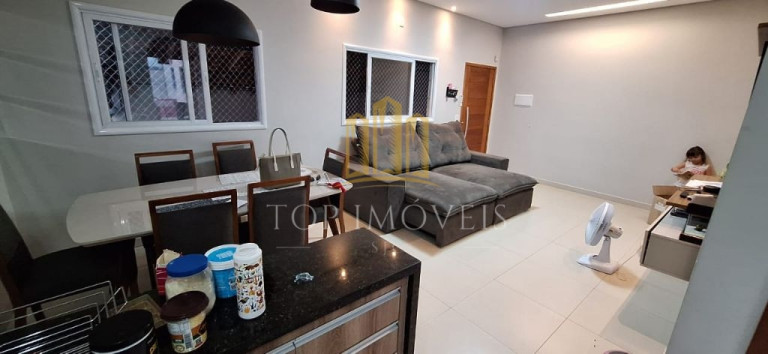 Imagem Casa com 3 Quartos à Venda, 175 m² em Vila Branca - Jacareí