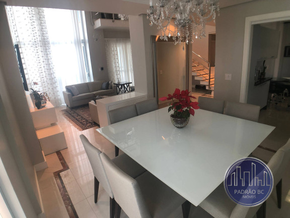 Imagem Apartamento com 3 Quartos para Alugar, 223 m² em Centro - Balneário Camboriú Imagem Apartamento com 3 Quartos para Alugar, 223 m² em Centro - Balneário Camboriú