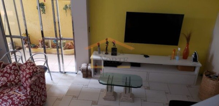 Sobrado com 3 Quartos à Venda, 130 m² em Parada Inglesa - São Paulo