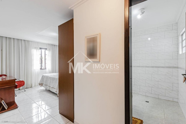 Imagem Sobrado com 4 Quartos à Venda, 276 m² em Capão Da Imbuia - Curitiba Imagem Sobrado com 4 Quartos à Venda, 276 m² em Capão Da Imbuia - Curitiba