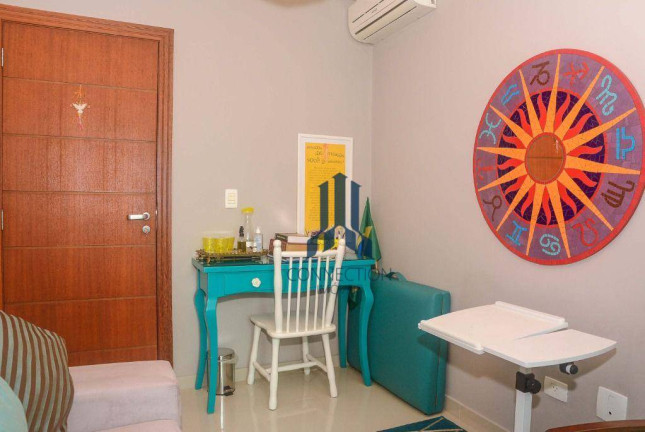Imagem Casa com 3 Quartos à Venda, 379 m² em Santa Felicidade - Curitiba Imagem Casa com 3 Quartos à Venda, 379 m² em Santa Felicidade - Curitiba