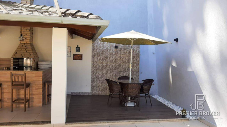 Imagem Casa com 4 Quartos à Venda, 202 m² em Tijuca - Teresópolis Imagem Casa com 4 Quartos à Venda, 202 m² em Tijuca - Teresópolis