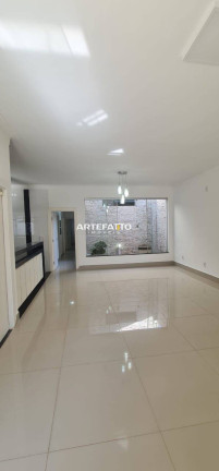Imagem Casa com 3 Quartos à Venda, 172 m² Imagem Casa com 3 Quartos à Venda, 172 m²