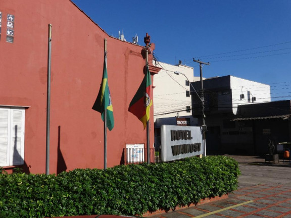 Imagem Imóvel Comercial à Venda, 1.200 m² em Navegantes - Porto Alegre