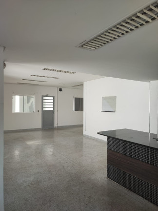 Casa com 3 Quartos à Venda, 300 m² em Sumaré - São Paulo