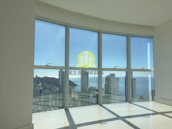 Imagem Apartamento com 3 Quartos à Venda, 169 m² em Centro - Balneário Camboriú Imagem Apartamento com 3 Quartos à Venda, 169 m² em Centro - Balneário Camboriú