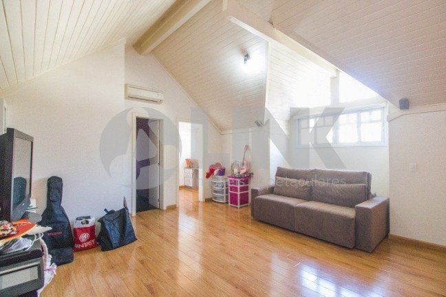 Imagem Imóvel com 4 Quartos à Venda, 446 m² em Jardim Carvalho - Porto Alegre Imagem Imóvel com 4 Quartos à Venda, 446 m² em Jardim Carvalho - Porto Alegre