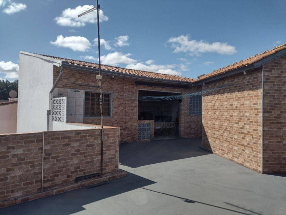 Imagem Casa com 3 Quartos à Venda, 330 m² em Vila Barão - Sorocaba Imagem Casa com 3 Quartos à Venda, 330 m² em Vila Barão - Sorocaba