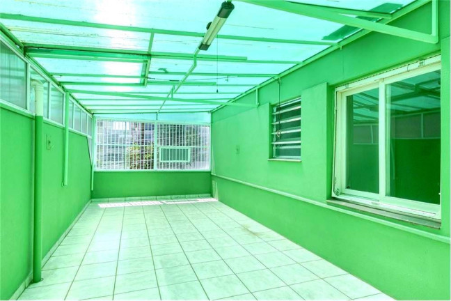 Imagem Imóvel com 4 Quartos à Venda, 147 m² em Independência - Porto Alegre Imagem Imóvel com 4 Quartos à Venda, 147 m² em Independência - Porto Alegre