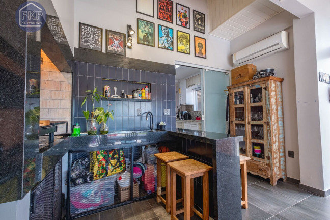 Imagem Casa com 3 Quartos à Venda, 122 m² em Cachoeira Do Bom Jesus - Florianópolis