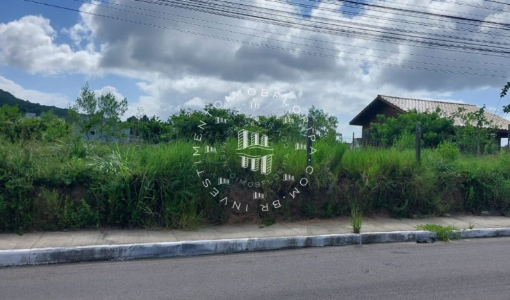 Terreno à Venda, 450 m² em Campeche - Florianópolis