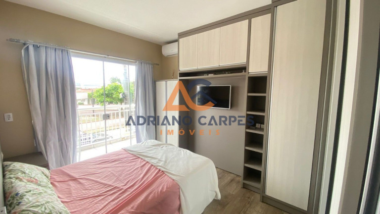 Imagem Sobrado com 5 Quartos para Alugar ou Temporada, 150 m² em Meia Praia - Navegantes Imagem Sobrado com 5 Quartos para Alugar ou Temporada, 150 m² em Meia Praia - Navegantes