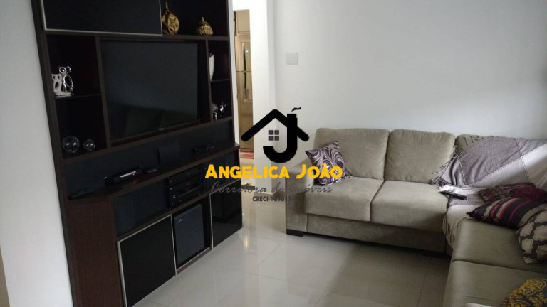 Imagem Casa com 3 Quartos à Venda, 178 m² em Vila Sao Jorge - São Vicente