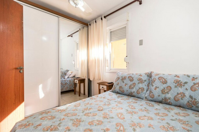 Imagem Imóvel com 3 Quartos à Venda, em Teresópolis - Porto Alegre Imagem Imóvel com 3 Quartos à Venda, em Teresópolis - Porto Alegre
