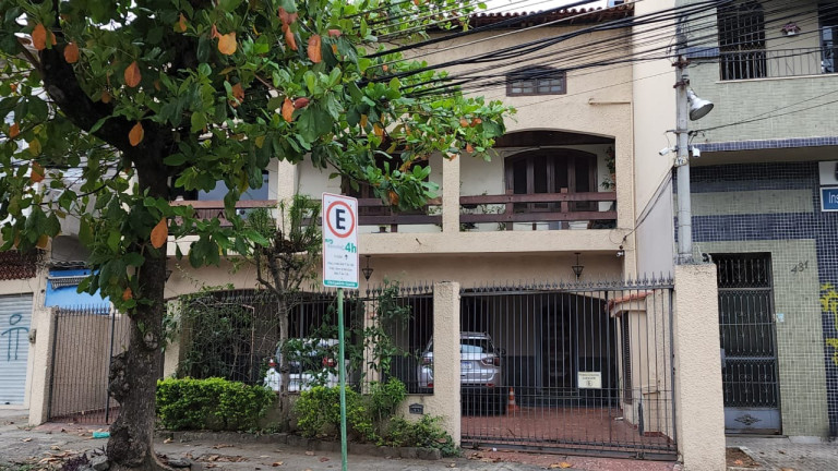 Imagem Imóvel com 5 Quartos à Venda, em Campo Grande - Rio De Janeiro Imagem Imóvel com 5 Quartos à Venda, em Campo Grande - Rio De Janeiro