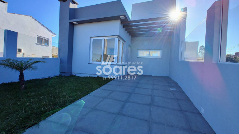 Casa com 2 Quartos à Venda, 69 m² em Laranjal - Pelotas