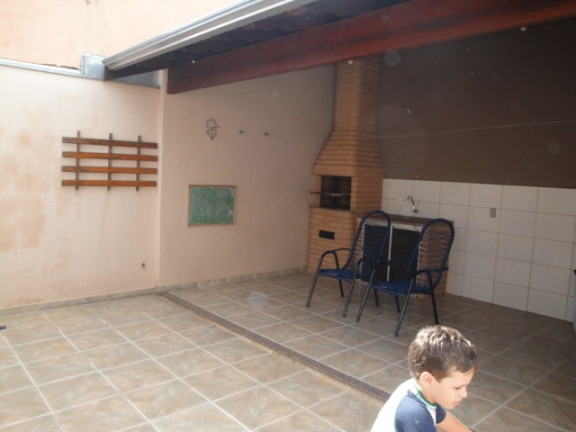 Imagem Casa com 2 Quartos à Venda, 200 m² em Jardim Vânia Maria - Bauru Imagem Casa com 2 Quartos à Venda, 200 m² em Jardim Vânia Maria - Bauru