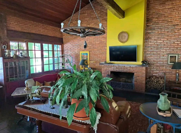 Imagem Casa com 4 Quartos à Venda, 300 m² em Albuquerque - Teresópolis Imagem Casa com 4 Quartos à Venda, 300 m² em Albuquerque - Teresópolis