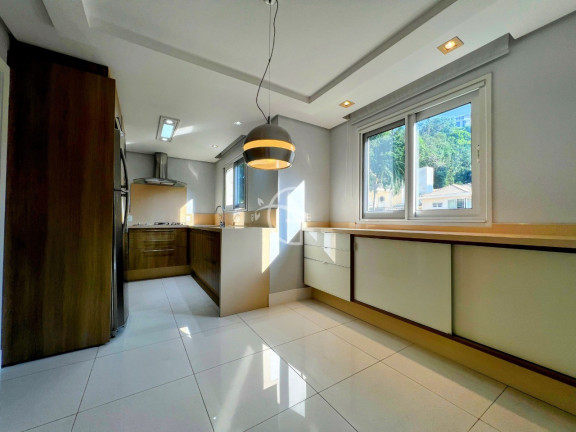 Imagem Apartamento com 3 Quartos à Venda, 180 m² em Atiradores - Joinville