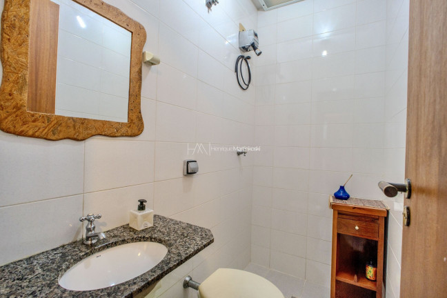 Imagem Casa com 4 Quartos à Venda, 265 m² em São Braz - Curitiba Imagem Casa com 4 Quartos à Venda, 265 m² em São Braz - Curitiba