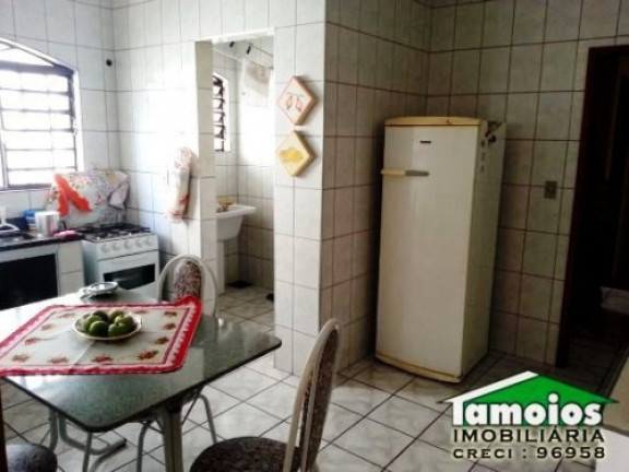 Imagem Casa com 2 Quartos à Venda, em Centro - Ubatuba Imagem Casa com 2 Quartos à Venda, em Centro - Ubatuba