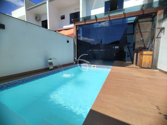 Imagem Casa com 3 Quartos à Venda, em Saguaçu - Joinville Imagem Casa com 3 Quartos à Venda, em Saguaçu - Joinville