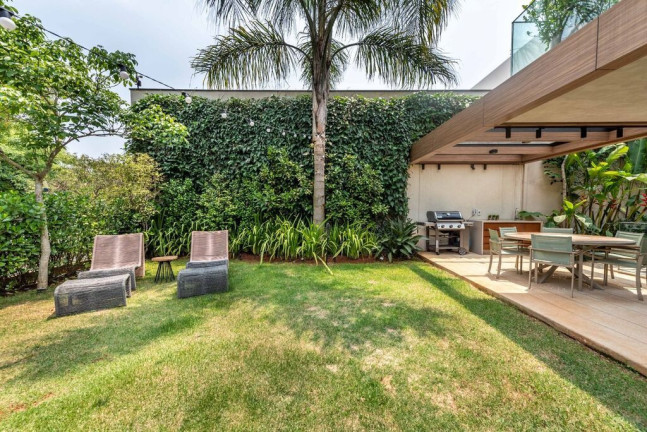 Imagem Casa com 3 Quartos à Venda, 628 m² em Alto De Pinheiros - São Paulo