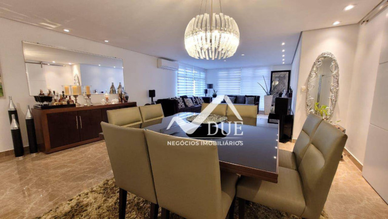 Apartamento com 3 Quartos à Venda ou Locação, 166 m² em Gonzaga - Santos