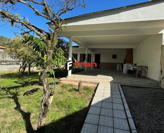 Casa com 4 Quartos à Venda, 150 m² em Córrego Grande - Florianópolis