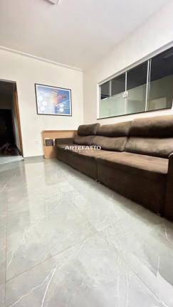 Imagem Casa com 3 Quartos à Venda, 250 m² Imagem Casa com 3 Quartos à Venda, 250 m²