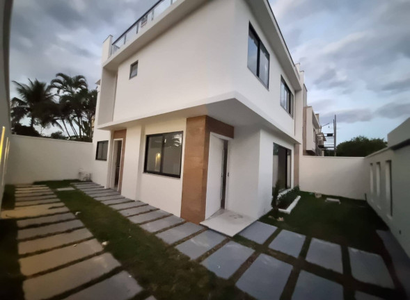 Casa com 3 Quartos à Venda, 200 m² em Costazul - Rio Das Ostras