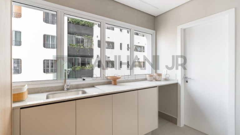 Imagem Imóvel com 2 Quartos à Venda, 130 m² em Vila Nova Conceição - São Paulo