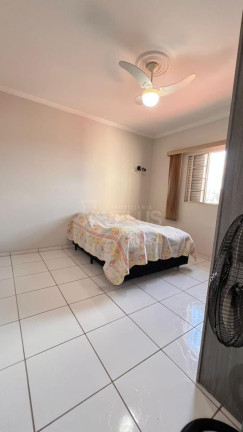 Imagem Sobrado com 3 Quartos à Venda, 120 m² em Centro - Itapetininga
